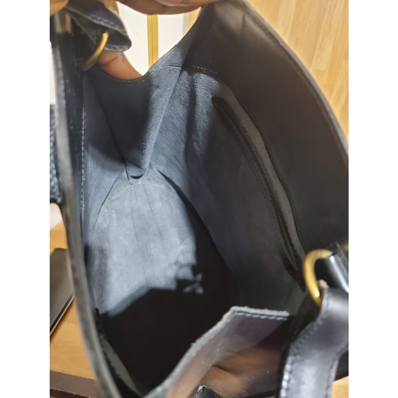 LOUIS Vuitton Epi Cluny Bag Black - Picture 10 of 10